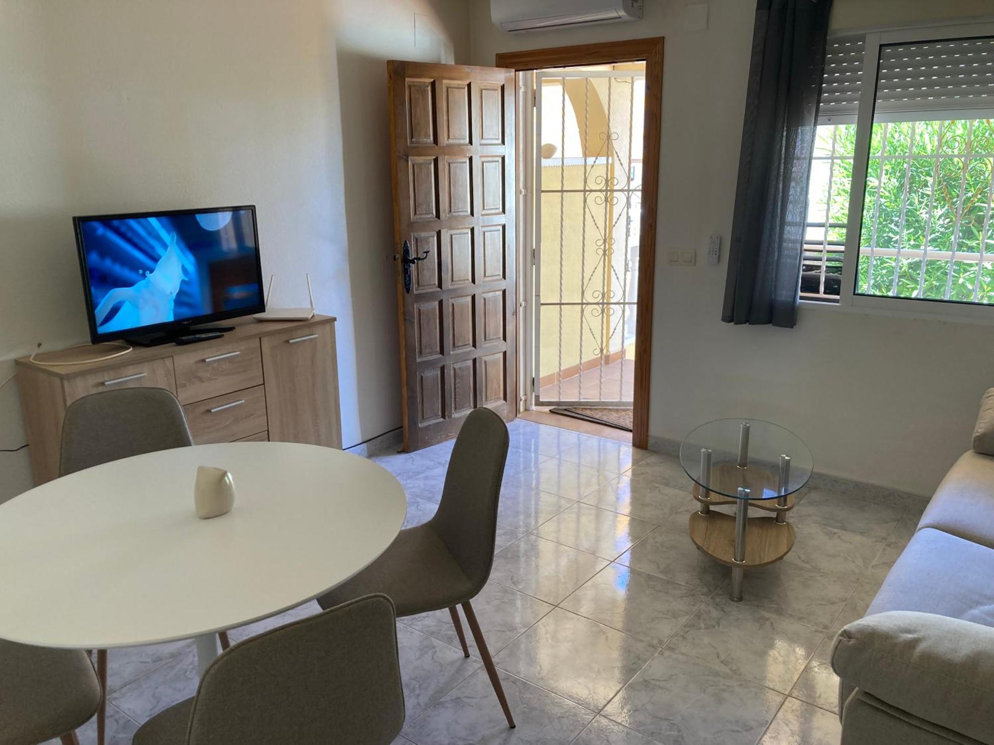 Villa Martin Secure Complex Two Bed Apartment With Access To Six Pools サン・ミゲル・デ・サリーナス エクステリア 写真